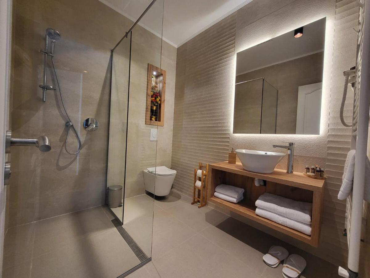 Hotel Excellence Bucarest Extérieur photo