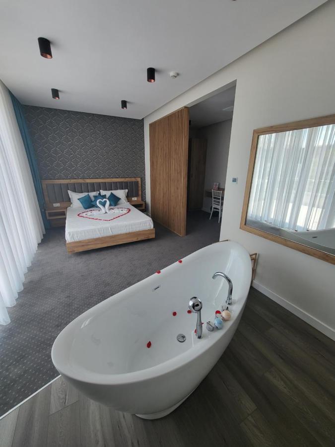 Hotel Excellence Bucarest Extérieur photo